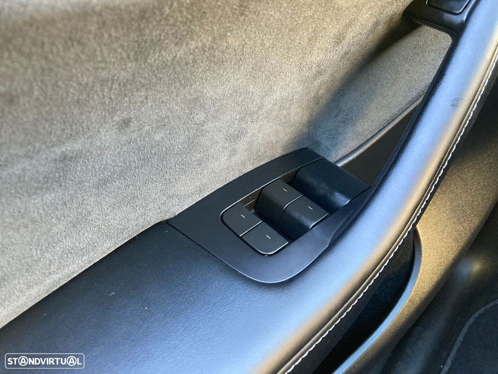 Tesla Model Y RWD - 30