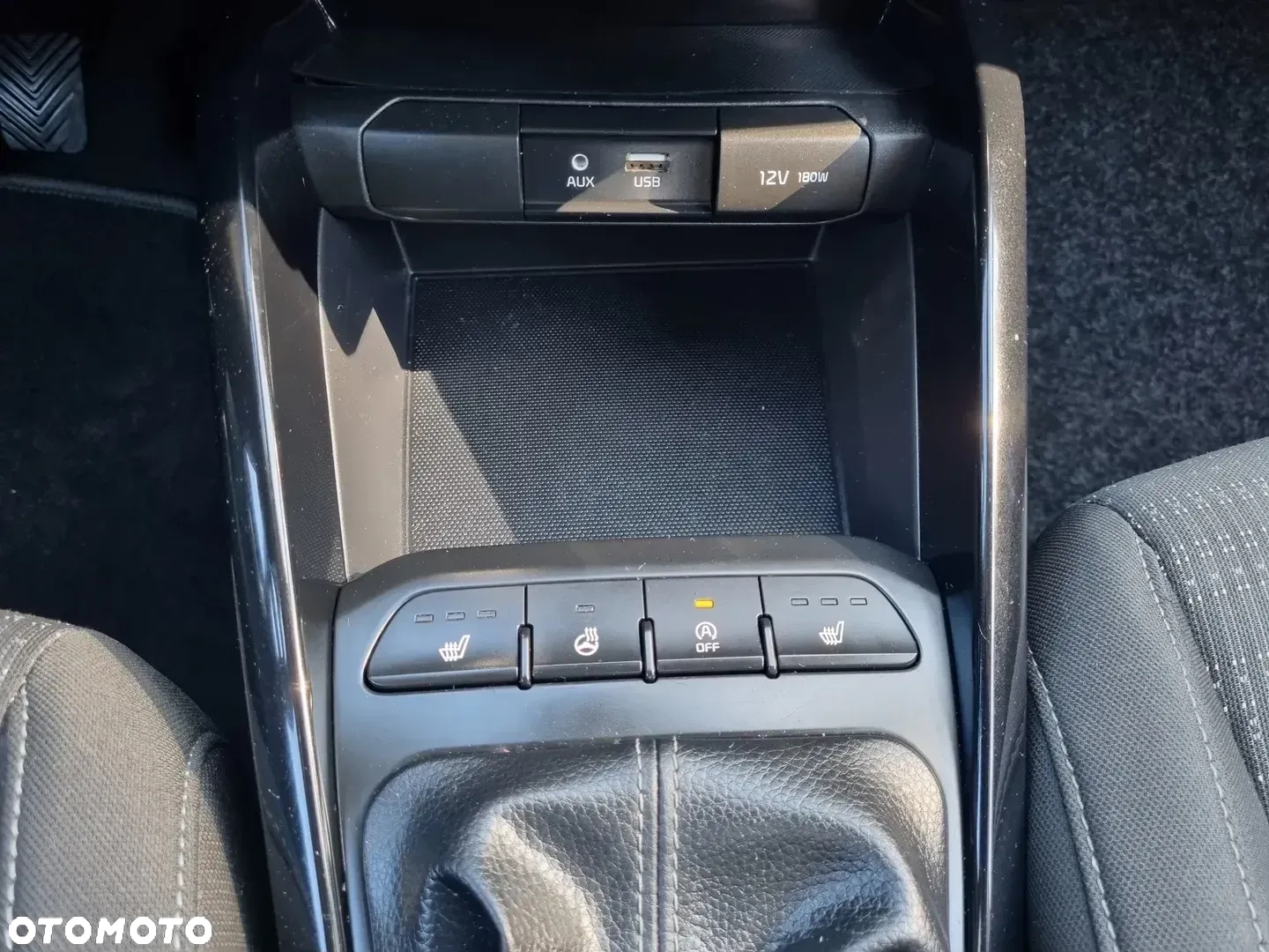 Kia Stonic 1.2 L - 23