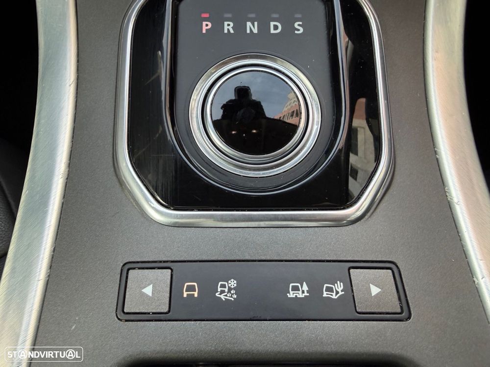 Land Rover Range Rover Evoque 2.0 D150 AWD R-Dynamic HSE Auto - 26