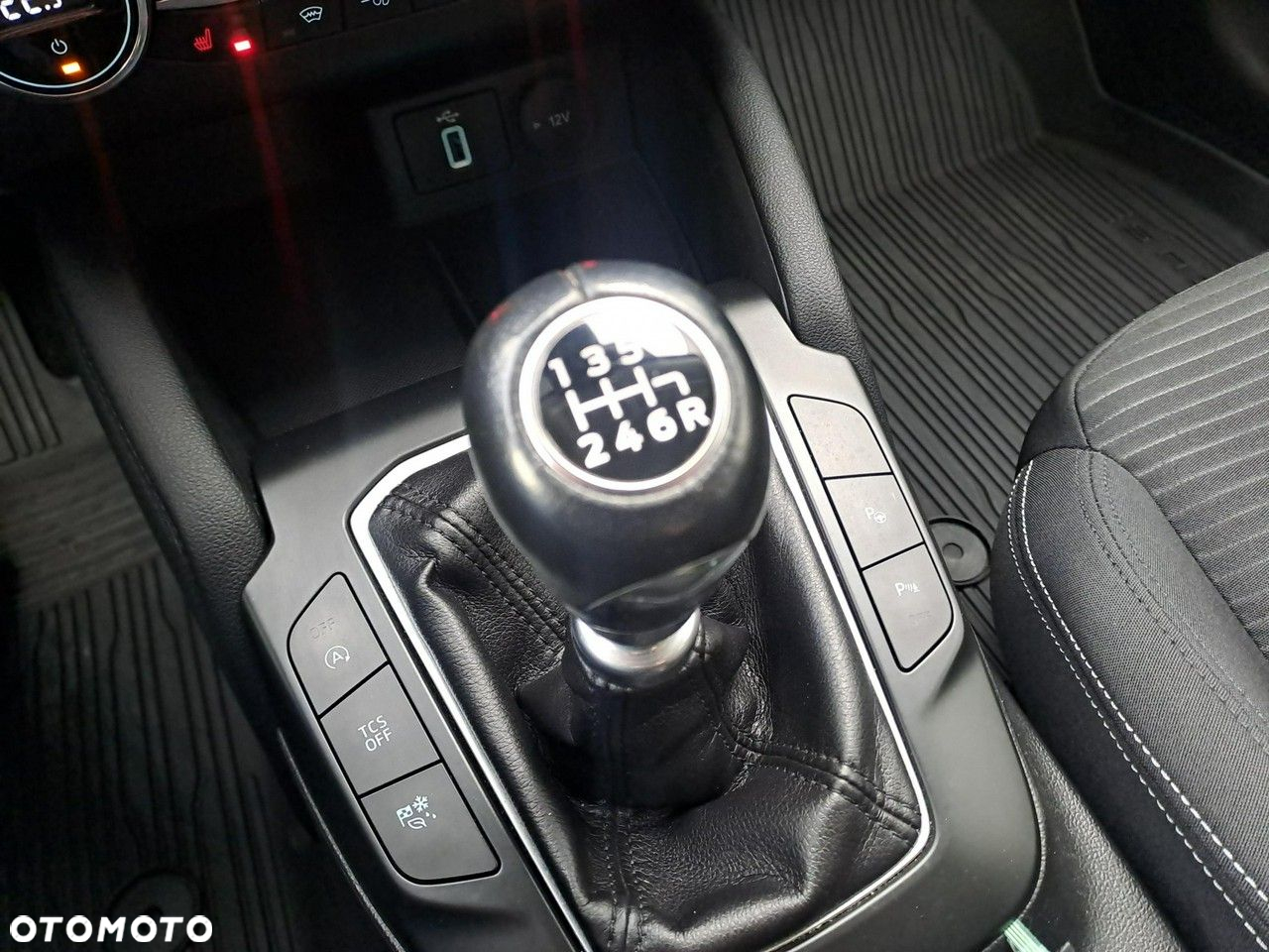 Ford Focus - 25