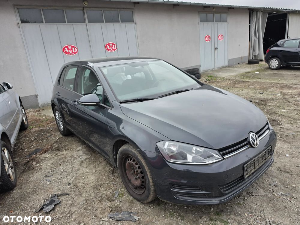 Volkswagen Golf 1.2 TSI BMT Trendline Perfectline - 32