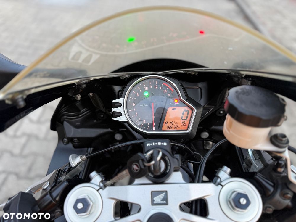 Honda CBR - 28