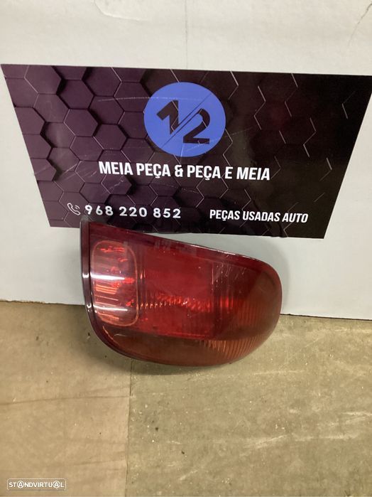 Farolim traseiro esquerdo Toyota Yaris do ano 2003 - 1