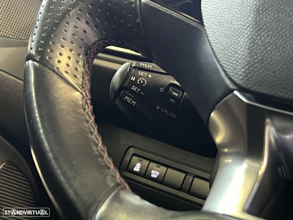 Peugeot 308 1.2 PureTech GT Line - 21