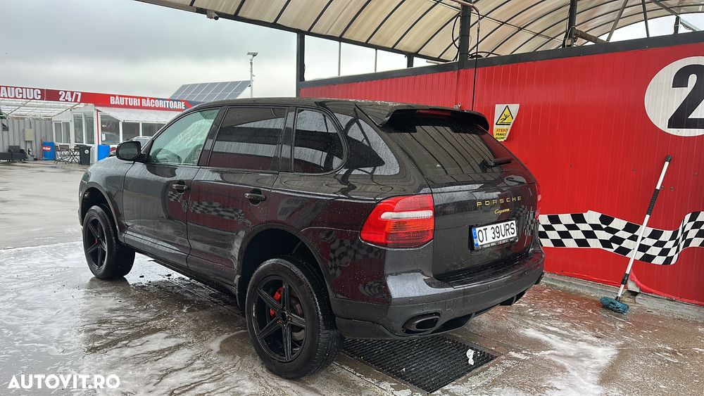 Porsche Cayenne - 23
