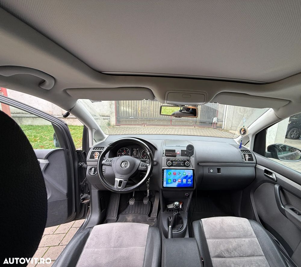 Volkswagen Touran - 8