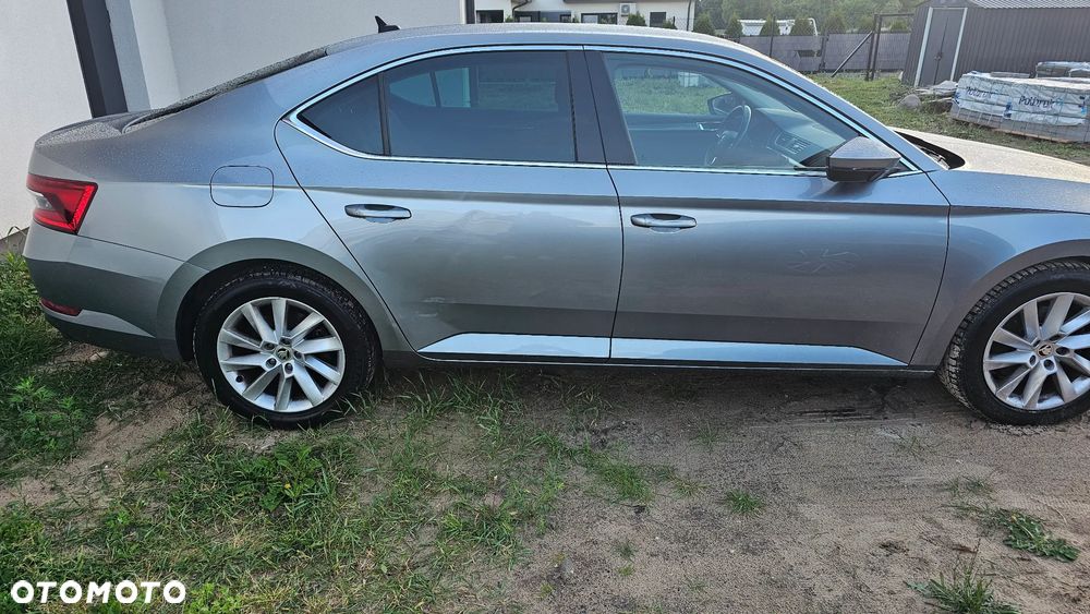 Skoda Superb 1.5 TSI ACT Active DSG - 4