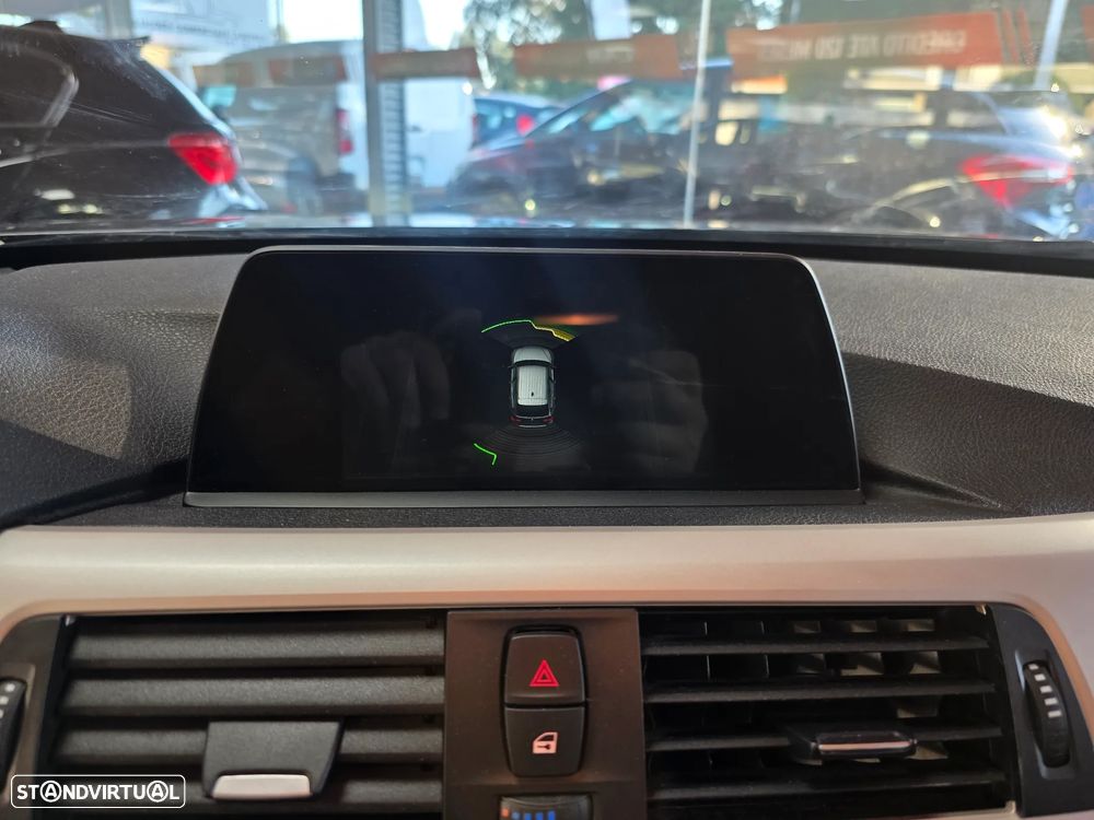 BMW 320 d Touring Aut. Sport Line - 22