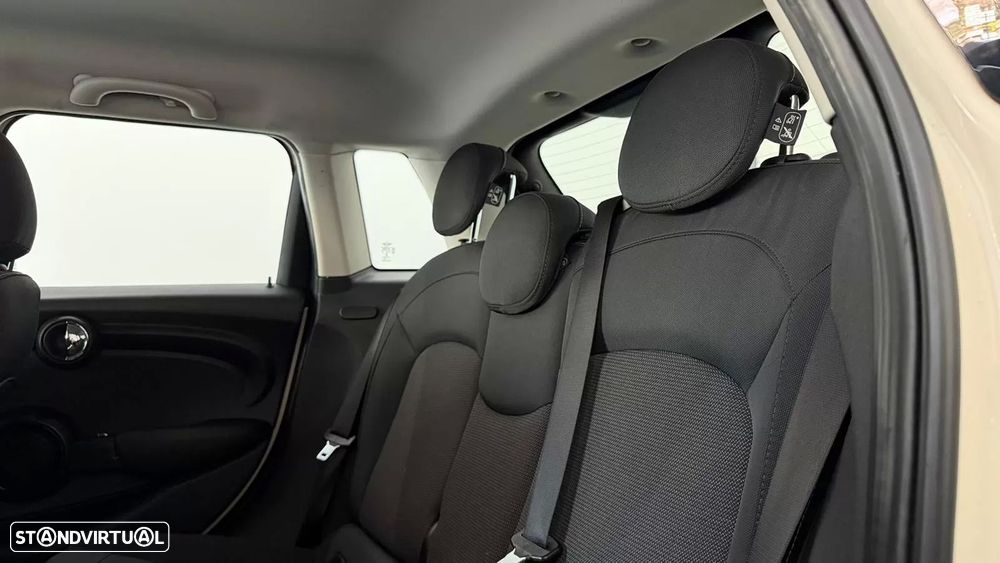 MINI 5 Portas One D - 24