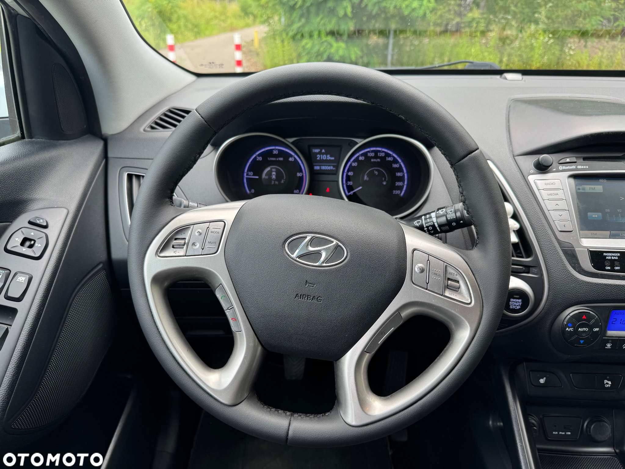 Hyundai ix35 1.7 CRDi 2WD blue Finale Gold - 15