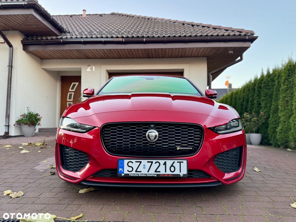 Jaguar XE D200 R-Dynamic SE - 6