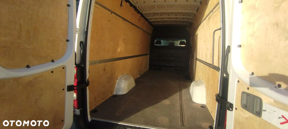 Volkswagen Crafter - 5