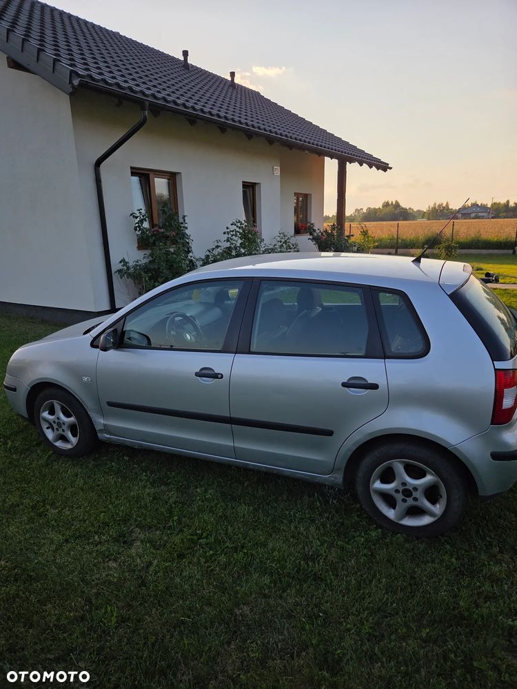 Volkswagen Polo 1.2 12V Comfortline - 4