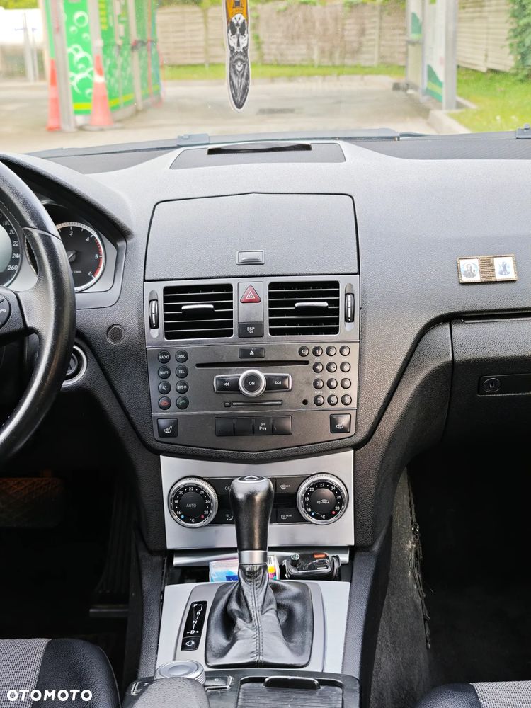 Mercedes-Benz Klasa C 250 CDI DPF Automatik BlueEFFICIENCY Avantgarde - 16