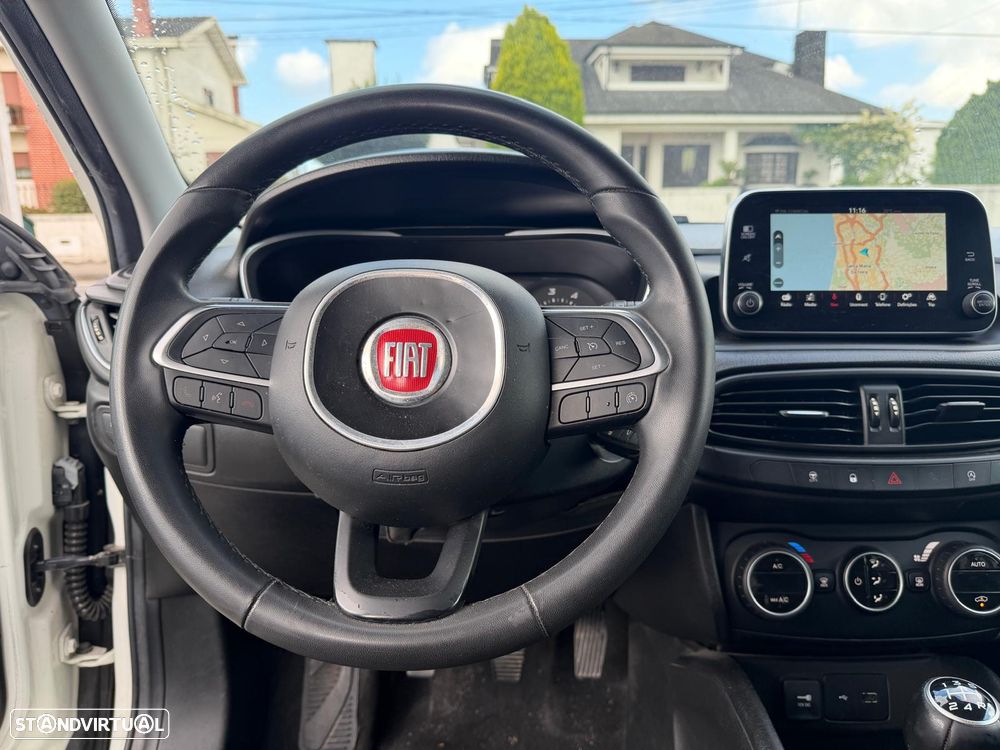 Fiat Tipo Station Wagon 1.3 M-Jet Lounge Tech - 10