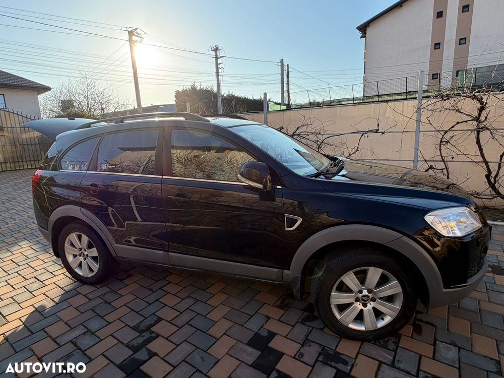 Chevrolet Captiva 2.0 High G9 AWD LT - 18