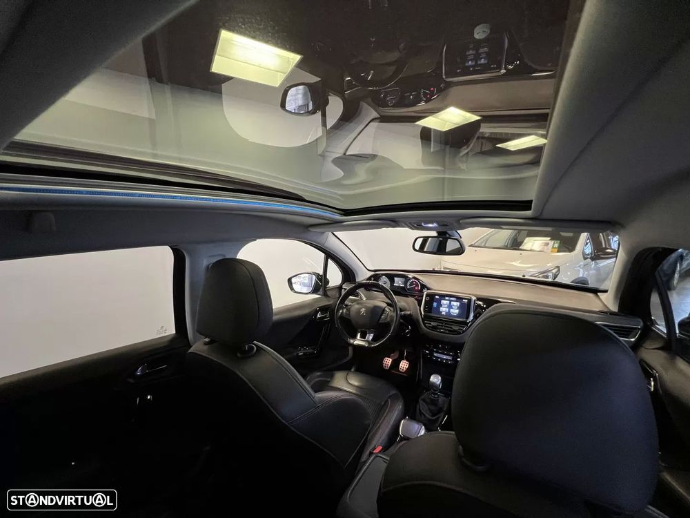 Peugeot 2008 1.2 PureTech GT - 41
