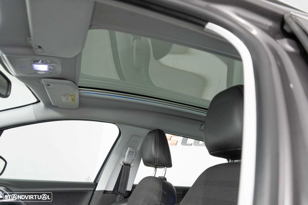 Peugeot 2008 1.2 PureTech Allure - 23