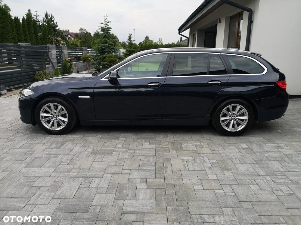 BMW Seria 5 525d xDrive - 6