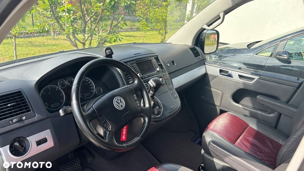 Volkswagen Multivan - 15