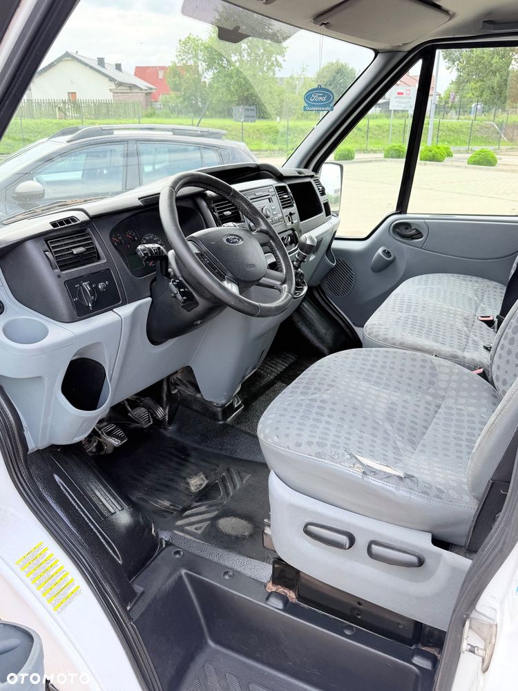 Ford Transit - 9