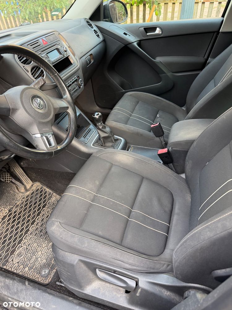 Volkswagen Tiguan - 11