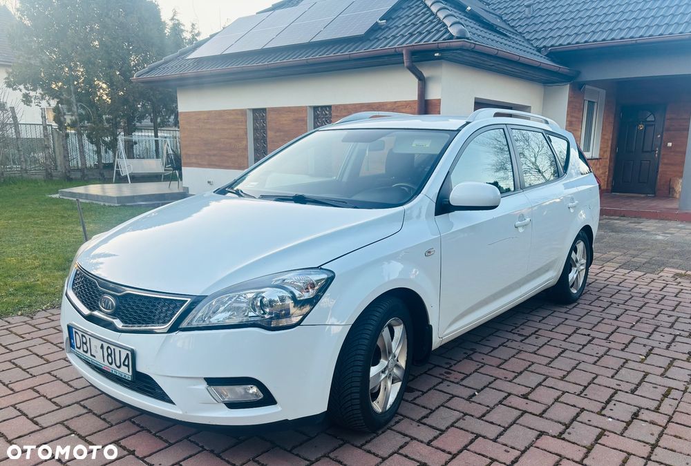 Kia Ceed 1.6 Crdi Comfort - 1