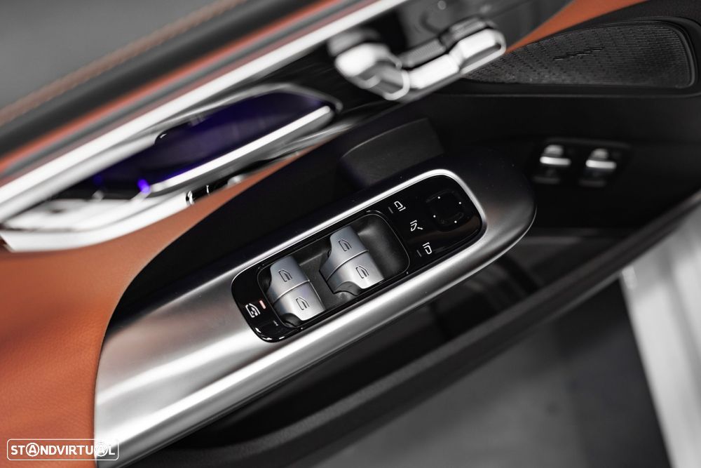 Mercedes-Benz C 300 e 9G-TRONIC AMG Line - 34