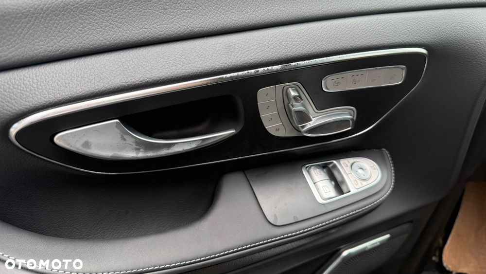 Mercedes-Benz Klasa V 300 d 4-Matic 9G-Tronic Exclusive (ekstra d³) - 12