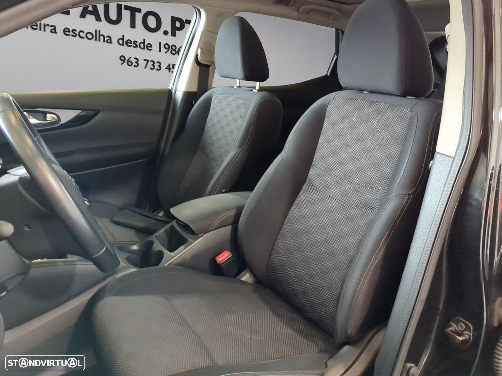Nissan Qashqai 1.2 DIG-T N-Connecta 18 - 8