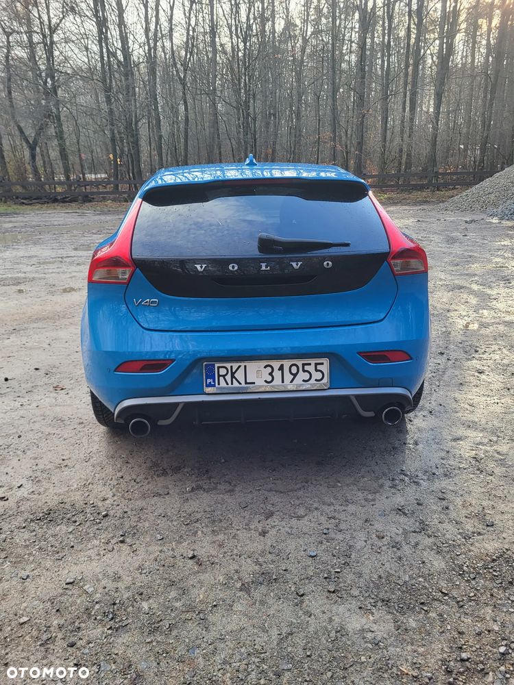 Volvo V40 D2 R-Design - 7