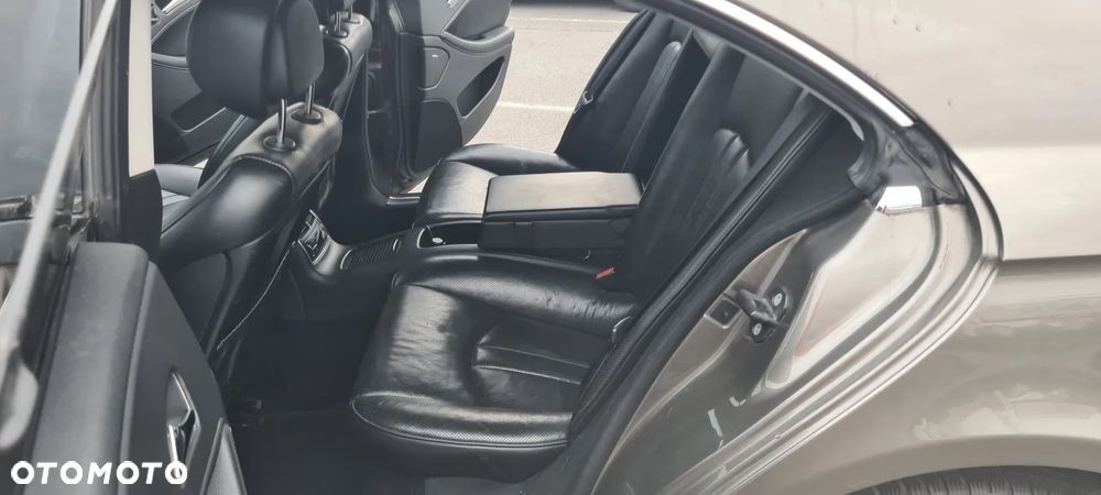 Mercedes-Benz CLS - 15