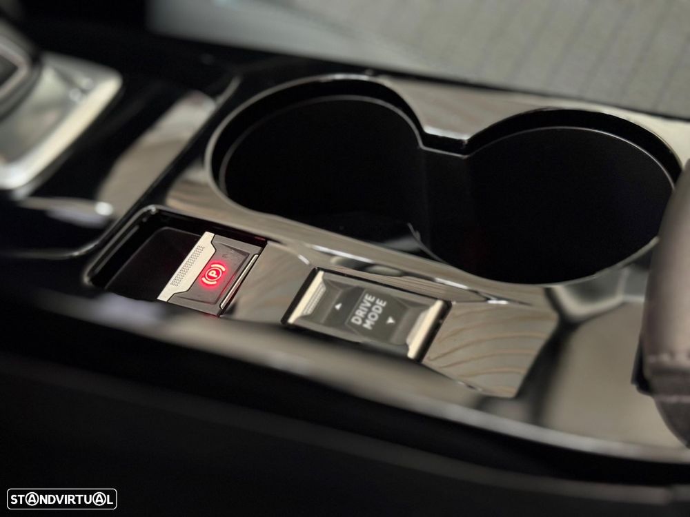 Peugeot 2008 1.2 PureTech Allure Pack EAT8 - 18