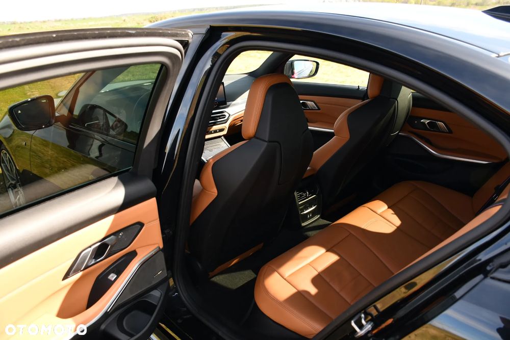 BMW Seria 3 330d xDrive mHEV M Sport sport - 7