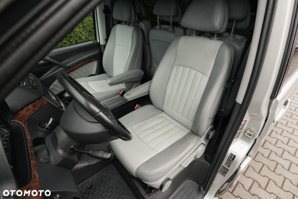 Mercedes-Benz Viano - 12