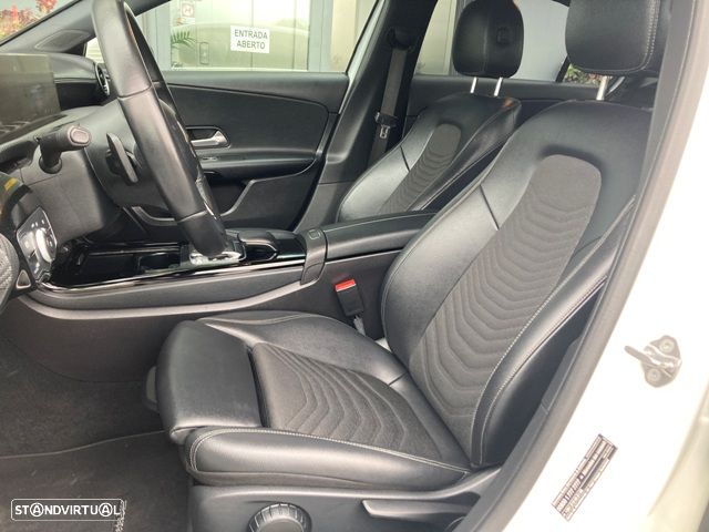 Mercedes-Benz A 180 Limousine d Progressive Aut. - 32