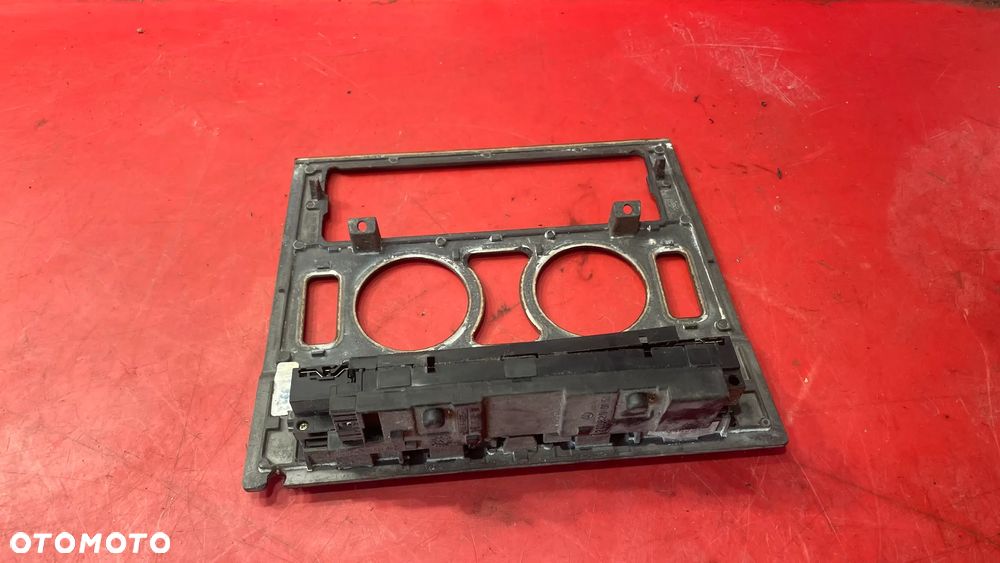 MERCEDES W202 I PANEL ŚRODKOWY - 3