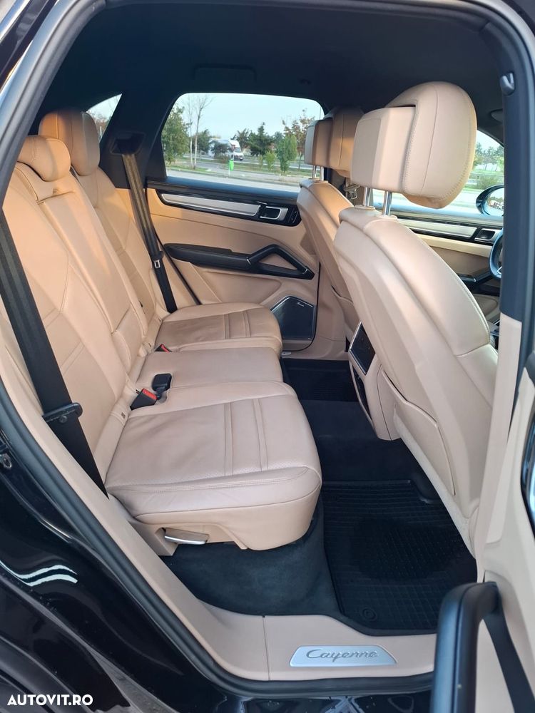 Porsche Cayenne Tiptronic S - 13