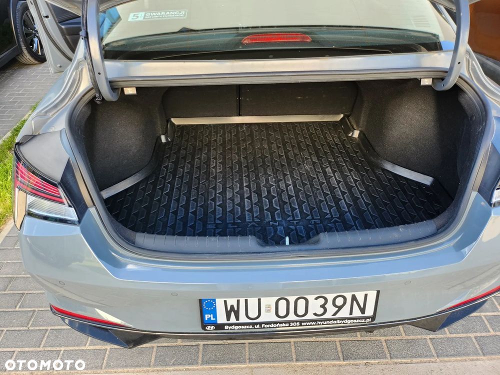 Hyundai Elantra 1.6 Smart - 25