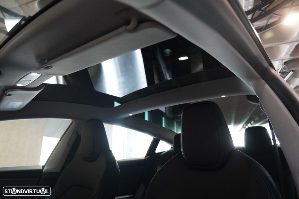 Tesla Model 3 - 30