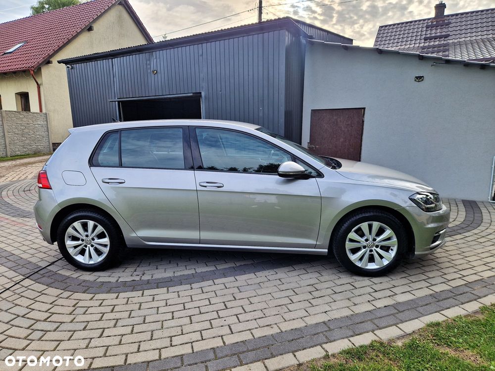 Volkswagen Golf - 5