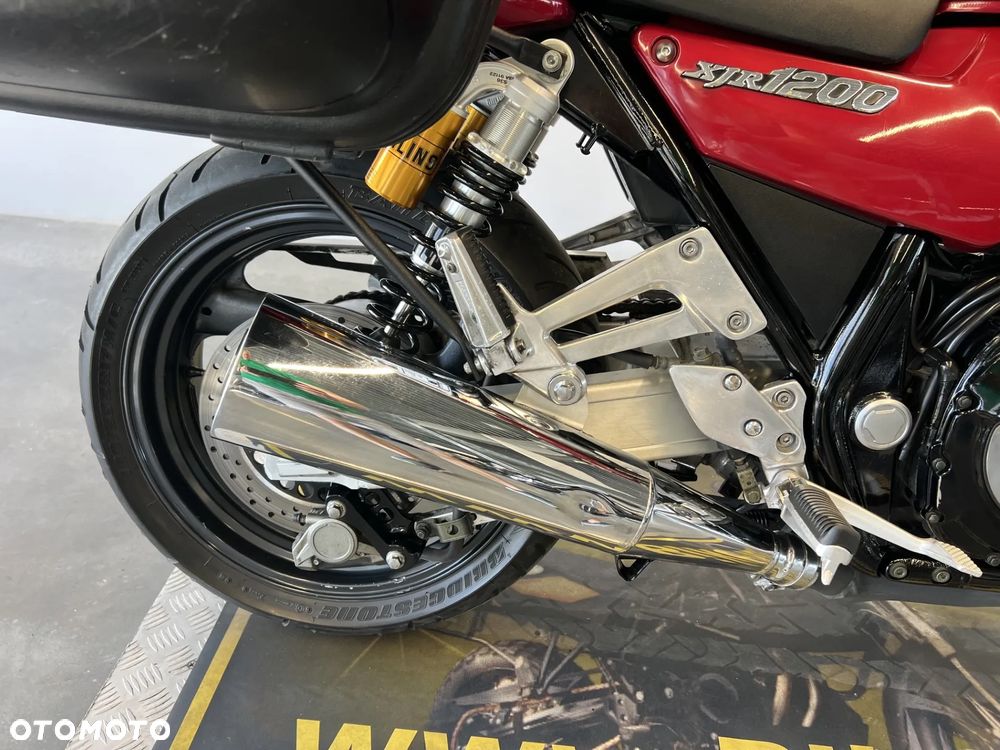 Yamaha XJR - 28