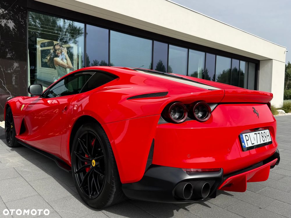 Ferrari 812 Superfast - 28