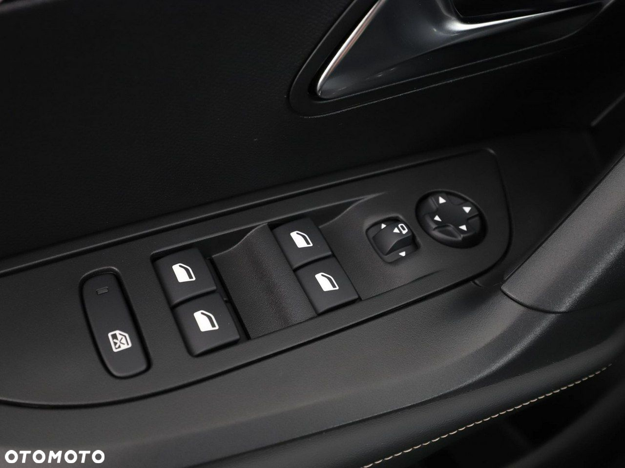 Peugeot 2008 PureTech 100 Allure - 31