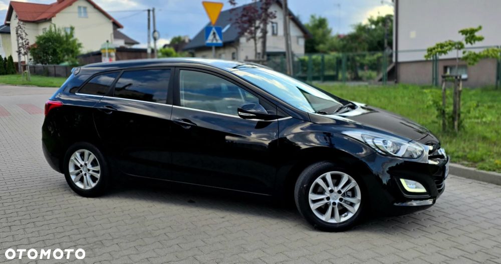 Hyundai i30 i30cw 1.4 Fifa World Cup Edition - 8