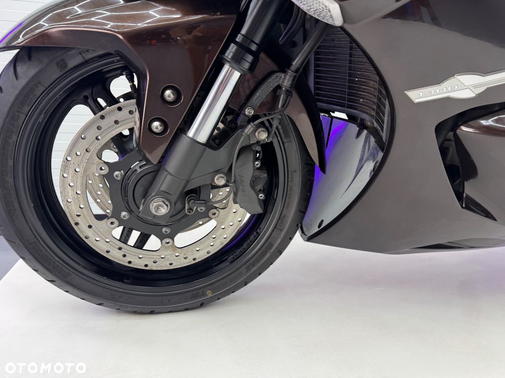 Yamaha FJR - 38