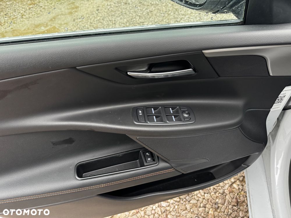 Jaguar XE 2.0 T Prestige - 30