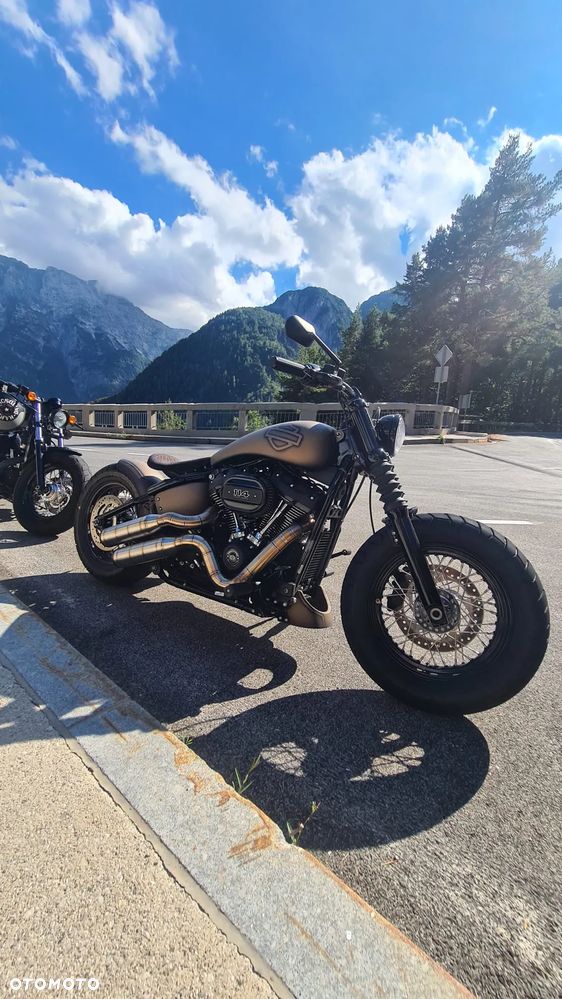 Harley-Davidson Softail Street Bob - 15