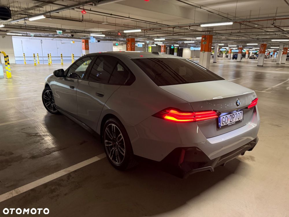 BMW Seria 5 520i mHEV - 15