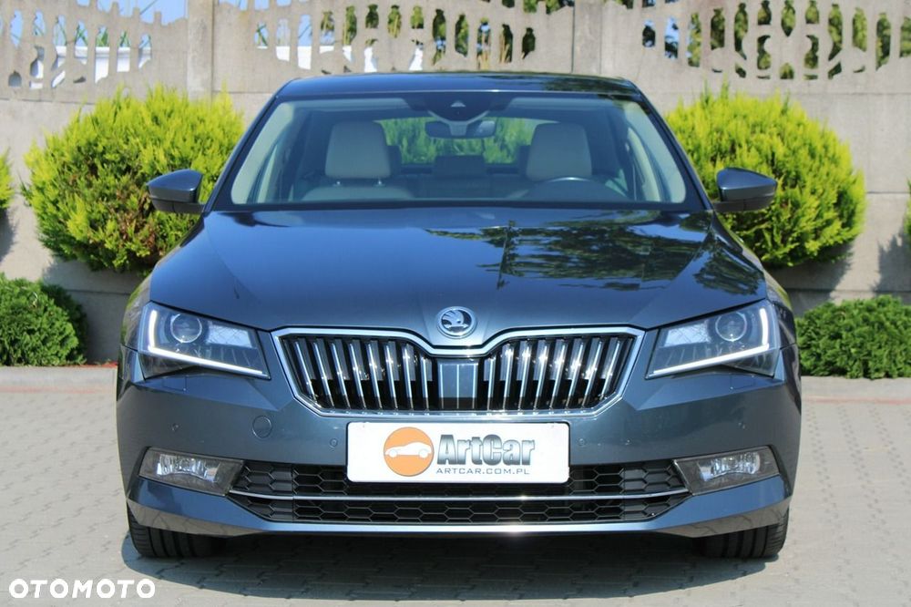Skoda Superb 2.0 TDI 4x4 DSG L&K - 9